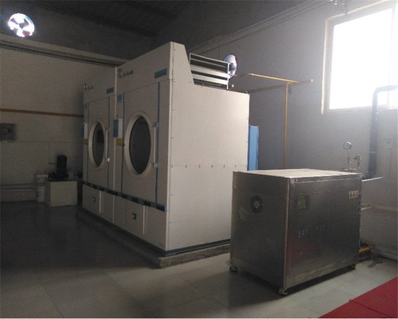 5baf3290e8f84.jpg